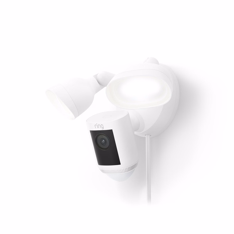 Floodlight Cam Pro - Retinal 2K を搭載