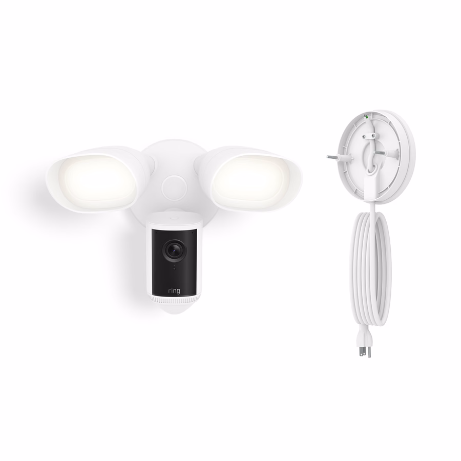 Floodlight Cam Pro(最新モデル)Retinal 4K搭載